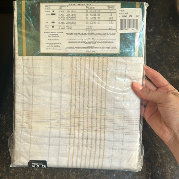 ❤️ 🆕 TOBIN HOME FASHIONS ICICLE TABLECLOTH  gold and silver threading 52” x 70” - Picture 4 of 5